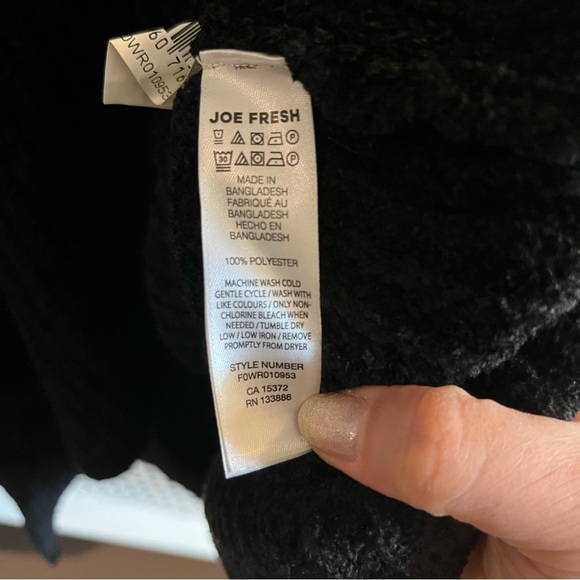 Joe Fresh Closed Cowl Neck Chunky Knit Sweater Size Medium Black - Picture 5 of 9
